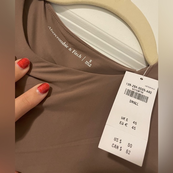 Soft Matte Seamless Tee Bodysuit NWT - Picture 3 of 6